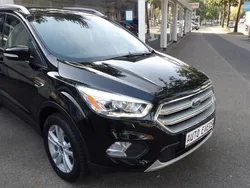 Schwarz Gebraucht 2017 Ford Kuga Business Edition SUV | 13.450 € (Fairer Preis)