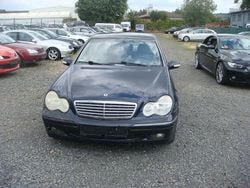 Blau Gebraucht 2002 Mercedes C180 Elegance Limousine | 750 € (Superpreis)