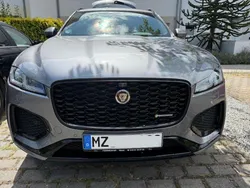 Grau Gebraucht 2021 Jaguar F-Pace R-Dynamic SUV | 32.500 € (Guter Preis)