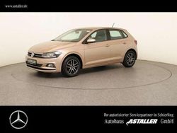 Gold goldgelb (metallic) Gebraucht 2018 VW Polo Comfortline Kleinwagen | 12.899 € (Guter Preis)