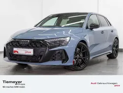 Grau Gebraucht 2024 Audi RS3 Sportback Comfort Kleinwagen | 64.440 € (Teuer)
