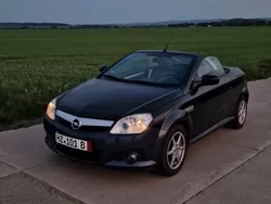 Schwarz Gebraucht 2006 Opel Tigra Design Edition Cabrio | 1.450 € (Guter Preis)