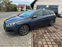 Blau Gebraucht 2017 Hyundai i40 Premium Kombi | 14.970 € (Fairer Preis)