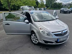 Silber Gebraucht 2009 Opel Corsa Kleinwagen | 2.000 € (Guter Preis)