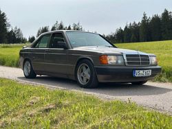 Braun Gebraucht 1989 Mercedes 190 Limousine | 12.699 €