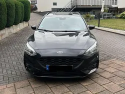 Schwarz Gebraucht 2020 Ford Focus ST-Line Kombi | 10.300 € (Guter Preis)