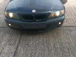 Schwarz Gebraucht 2002 BMW 320 Kombi | 699 €