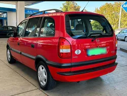 Rot Gebraucht 2000 Opel Zafira Van / Kleinbus | 3.999 €