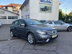 Grau Gebraucht 2012 Mercedes B180 Van / Kleinbus | 9.950 € (Fairer Preis)