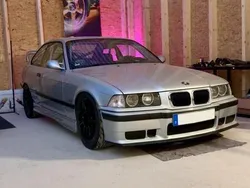 Silber Gebraucht 1998 BMW 323 M Sport Coupé | 10.990 €