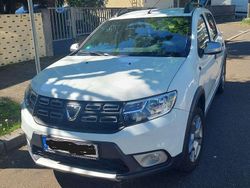 Weiß Gebraucht 2017 Dacia Sandero Stepway Kleinwagen | 10.270 € (Fairer Preis)