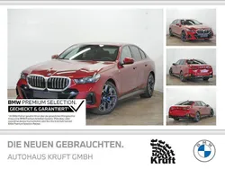 Fire red Gebraucht 2024 BMW 530e M Sport Limousine | 66.888 €