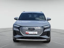 Kieselgrau Gebraucht 2022 Audi Q4 e-tron Advanced SUV | 31.880 € (Guter Preis)
