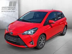 Rot Gebraucht 2018 Toyota Yaris Club Limousine | 12.490 € (Fairer Preis)
