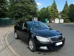 Schwarz Gebraucht 2011 Skoda Octavia Limousine | 9.750 € (Fairer Preis)