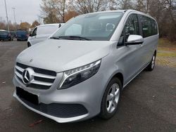 Silber Gebraucht 2023 Mercedes V250 Van / Kleinbus | 55.590 € (Fairer Preis)