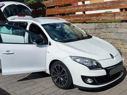 Weiß Gebraucht 2012 Renault Mégane GrandTour Bose Edition Kombi | 4.299 €