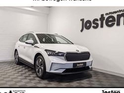 Weiß moonweiss metallic metallic Gebraucht 2024 Skoda Enyaq iV Loft SUV | 29.490 € (Superpreis)