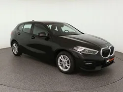 Schwarz Gebraucht 2023 BMW 118 Sport Line Kleinwagen | 23.440 € (Fairer Preis)