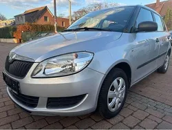 Brilliantsilber metallic Gebraucht 2011 Skoda Fabia Special Kleinwagen | 4.399 € (Fairer Preis)