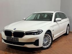Weiß Gebraucht 2021 BMW 530 Limousine | 23.990 €