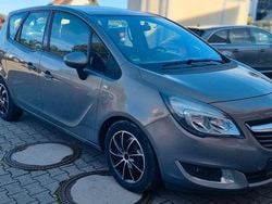 Grau Gebraucht 2014 Opel Meriva Active Van / Kleinbus | 7.700 € (Fairer Preis)
