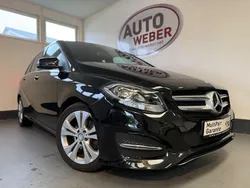 Kosmosschwarz Gebraucht 2015 Mercedes B180 Van / Kleinbus | 13.890 € (Fairer Preis)