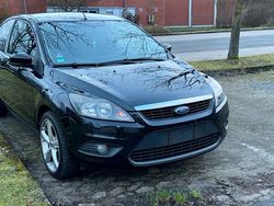 Schwarz Gebraucht 2009 Ford Focus Coupé | 2.000 € (Fairer Preis)