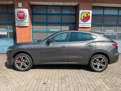 Grau Gebraucht 2019 Maserati Levante GranLusso SUV | 39.900 € (Teuer)