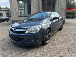Grau Gebraucht 2007 Opel Astra Cabriolet Cabrio | 4.350 € (Etwas zu teuer)