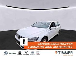 Weiß Gebraucht 2022 VW Passat Business Kombi | 22.760 € (Fairer Preis)