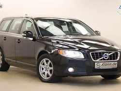 Schwarz Gebraucht 2010 Volvo V70 Momentum Kombi | 16.499 €