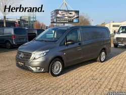 Grau Gebraucht 2020 Mercedes Vito Van / Kleinbus | 34.391 € (Fairer Preis)