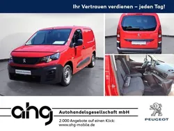 Rot Gebraucht 2021 Peugeot Partner Premium Van / Kleinbus | 13.990 € (Fairer Preis)