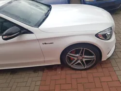 Weiß Gebraucht 2015 Mercedes 250 AMG Kombi | 16.660 €