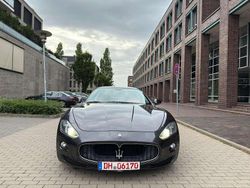 Grau Gebraucht 2015 Maserati Granturismo Coupé | 44.400 €
