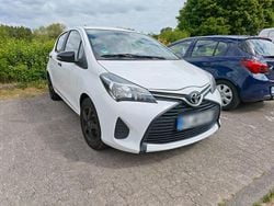 Weiß Gebraucht 2015 Toyota Yaris Kleinwagen | 4.999 € (Superpreis)