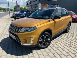 Solar yellow / cosmic black Gebraucht 2019 Suzuki Vitara Comfort+ SUV | 18.995 € (Guter Preis)