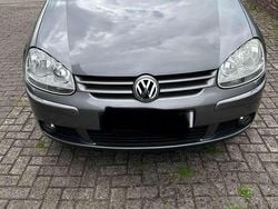 Grau Gebraucht 2007 VW Golf V Limousine | 3.199 € (Guter Preis)