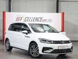 Pure white Gebraucht 2021 VW Touran Highline Van / Kleinbus | 26.331 € (Guter Preis)