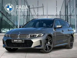 Grau Gebraucht 2024 BMW 330e M Sport Kombi | 57.690 €