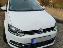 Weiß Gebraucht 2016 VW Polo Allstar Kleinwagen | 9.900 € (Fairer Preis)