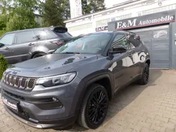 Grau Gebraucht 2022 Jeep Compass SUV | 22.980 € (Guter Preis)