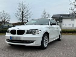 Weiß Gebraucht 2008 BMW 118 Coupé Coupé | 3.799 €