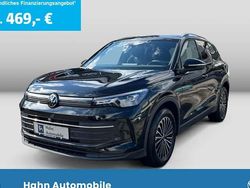 Schwarz Neu 2025 VW Tiguan Goal SUV | 47.184 € (Etwas zu teuer)