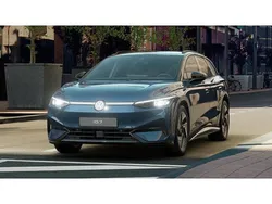 Aquamarinblau metallic (metallic) Gebraucht 2024 VW ID.7 IQ Drive Limousine | 49.990 €