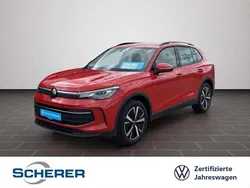 Persimmon red metallic Gebraucht 2024 VW Tiguan Life SUV | 33.690 € (Guter Preis)