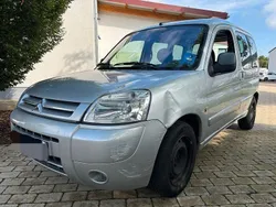 Grau Gebraucht 2008 Citroën Berlingo Van / Kleinbus | 1.999 € (Superpreis)