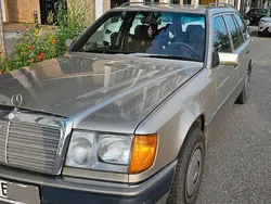 Beige Gebraucht 1990 Mercedes E230 Kombi | 5.799 €