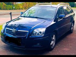 Blau Gebraucht 2006 Toyota Avensis Executive Kombi | 1.900 € (Guter Preis)